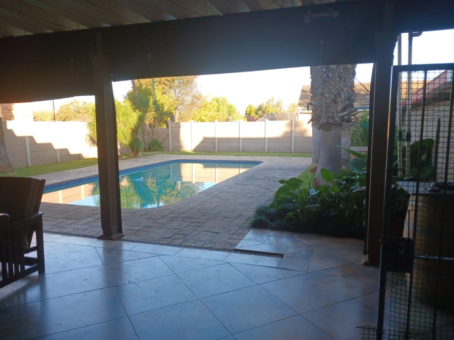 3 Bedroom Property for Sale in Adamayview North West